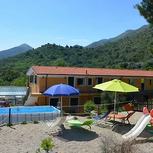 agriturismo-tendapiccola.hotelitalianriviera.com/